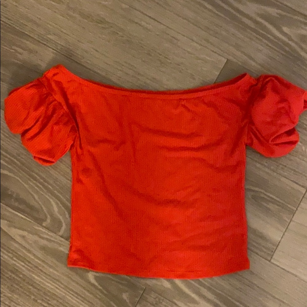 Crop top